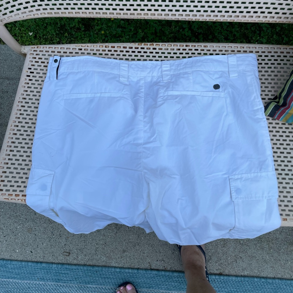 Men’s white Victorinox shorts Sz. 38 - Picture 3 of 10